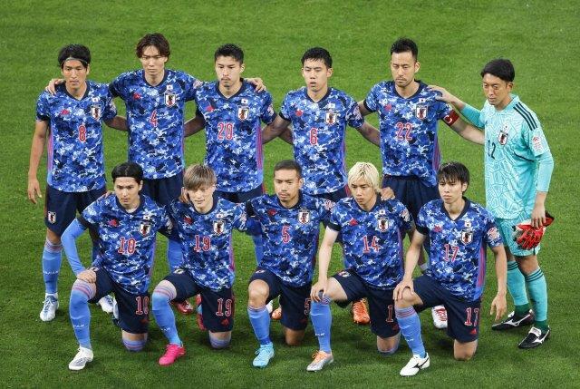 ブラジル戦に臨む日本代表イレブン。前列一番右が田中選手