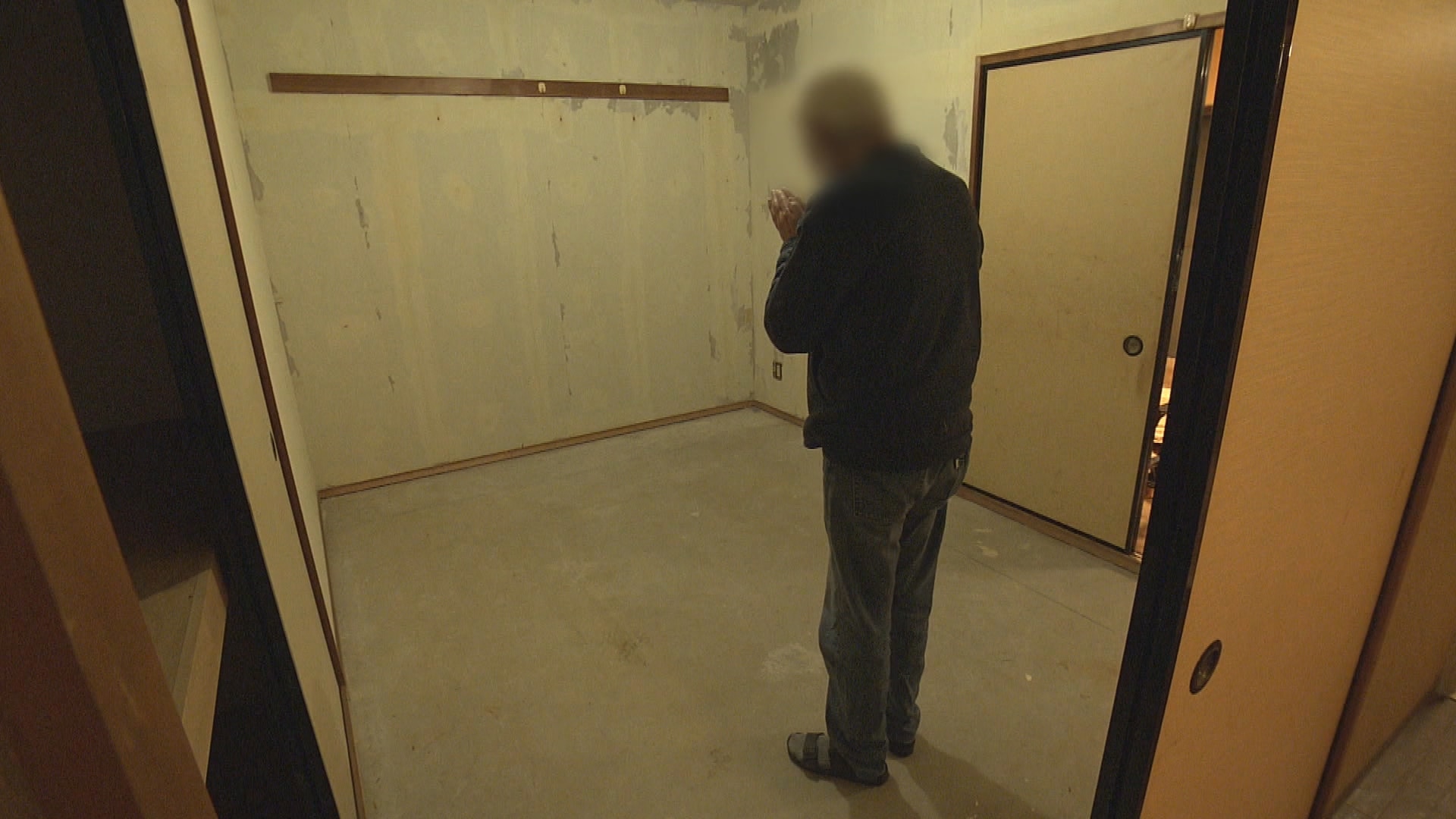 息子と同居していた70代の男性が病死していたマンションの一室