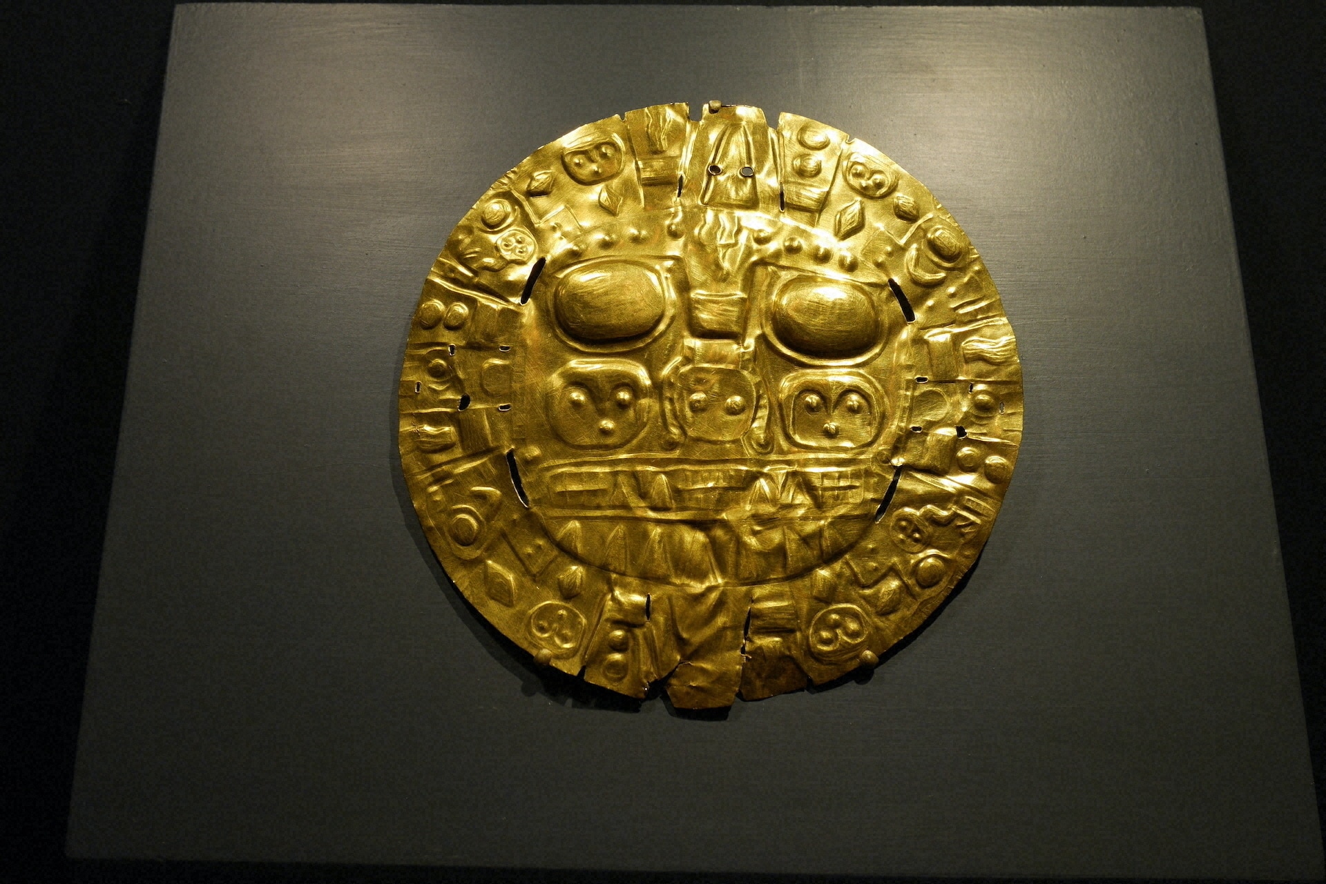 インカ帝国に伝わったという黄金の円盤